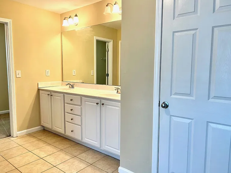 983 Yancey Ct — Photo 16