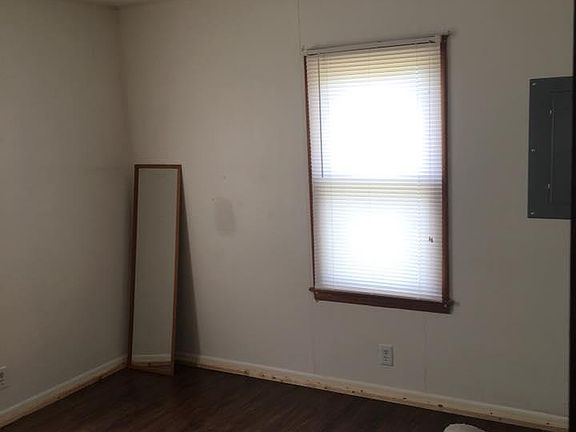 Bedroom 10'x11'- has two windows and closet