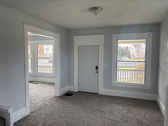 4th image of 1345 Addison Rd