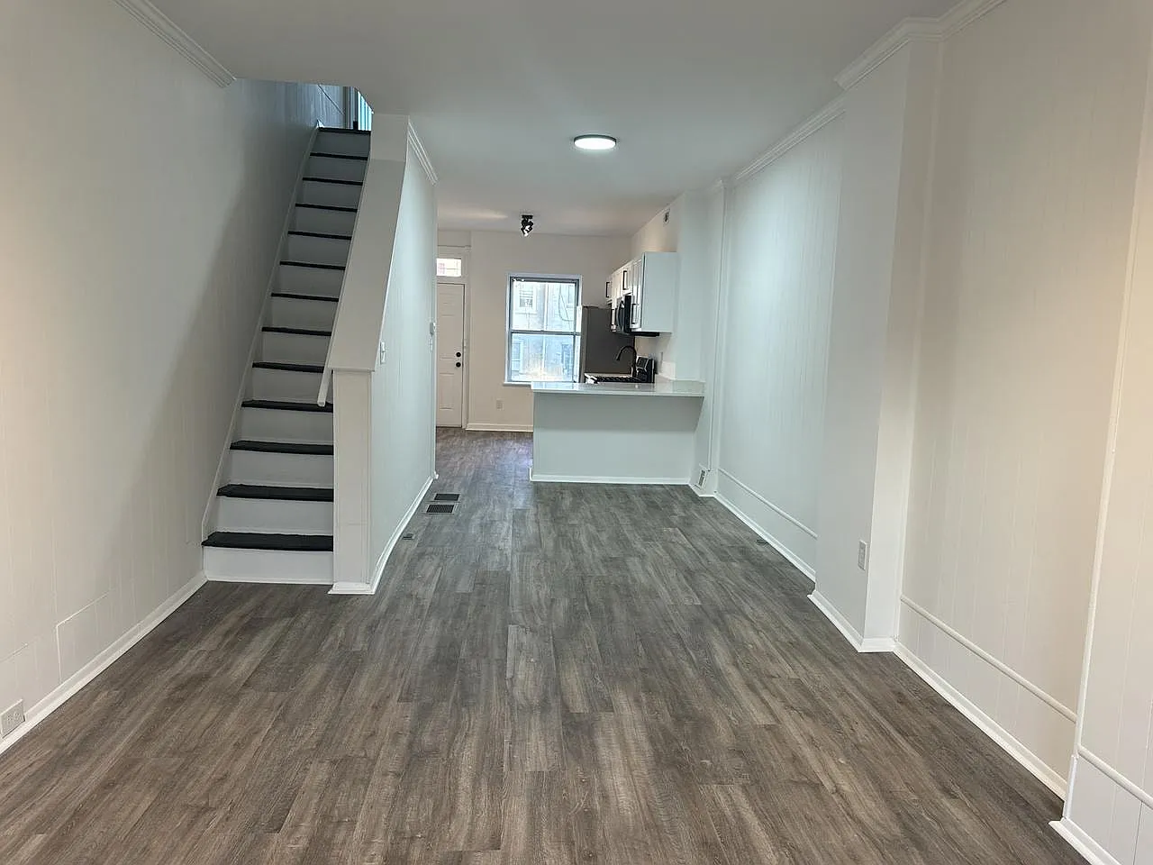419 North Montford Avenue — Photo 4
