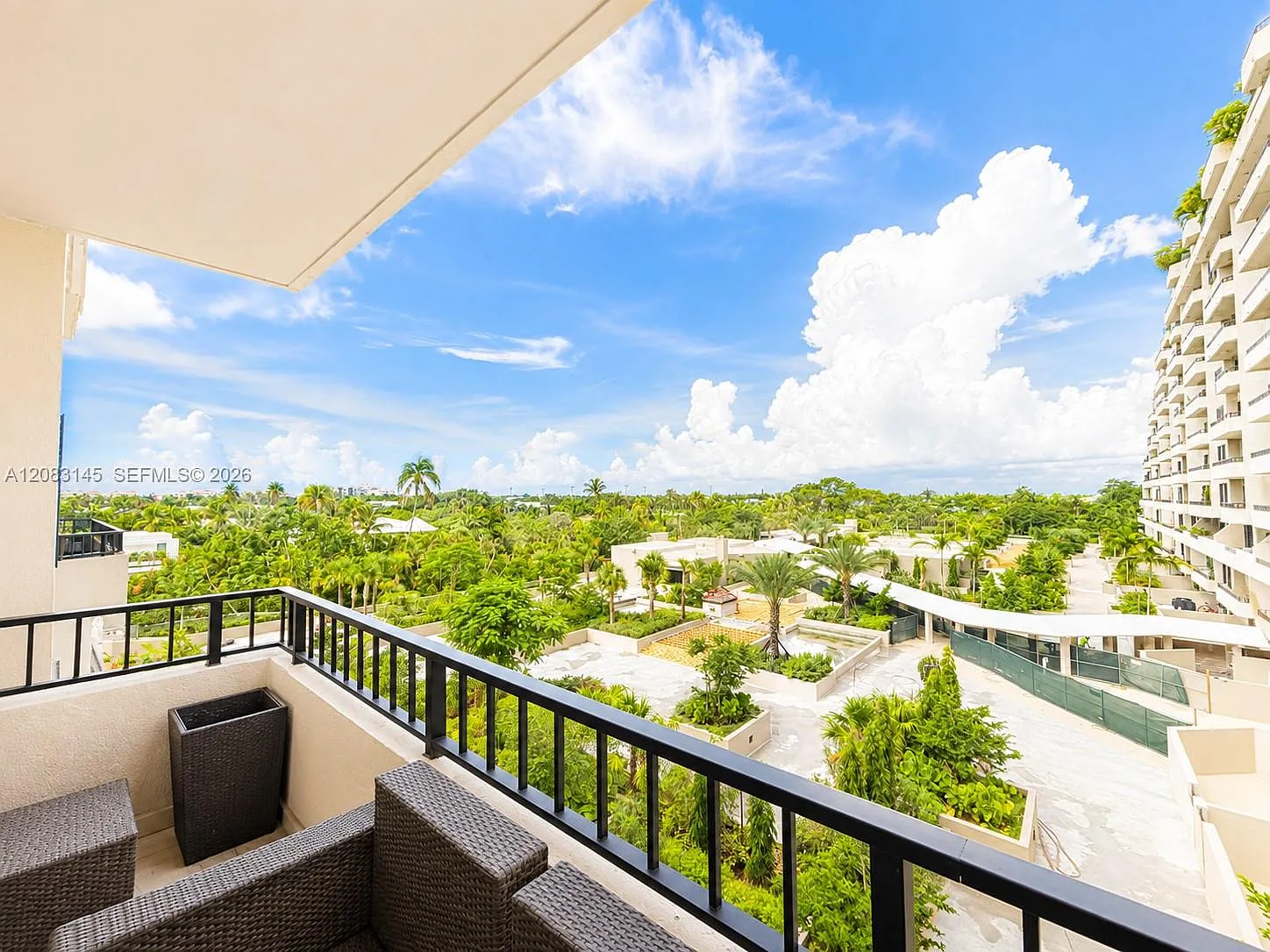 The Emeraldbay @key Colony — Photo 2