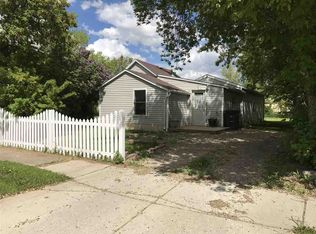 207 Bennett St, Bottineau, ND 58318