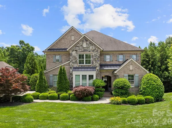 8703 Deakin Ct, Waxhaw, NC 28173