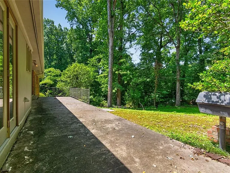 6858 Brandon Mill Rd NW — Photo 2