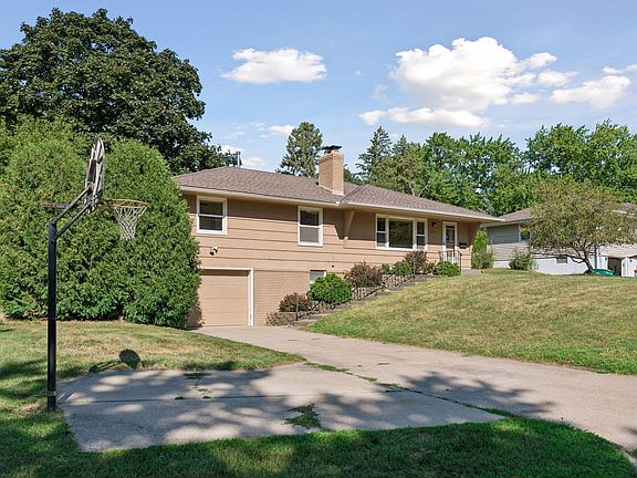 3rd image of 8224 Xerxes Ave S
