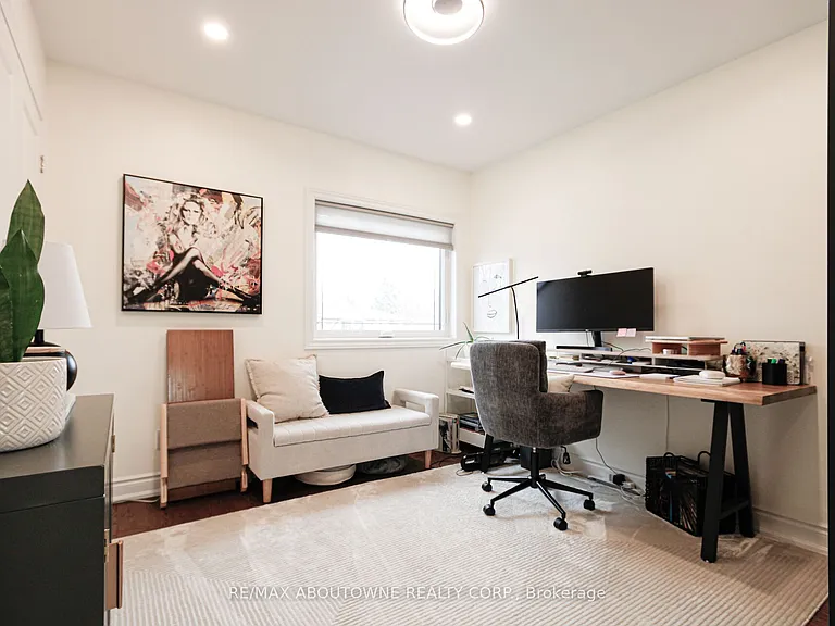 3301 Nadine Cres — Photo 26