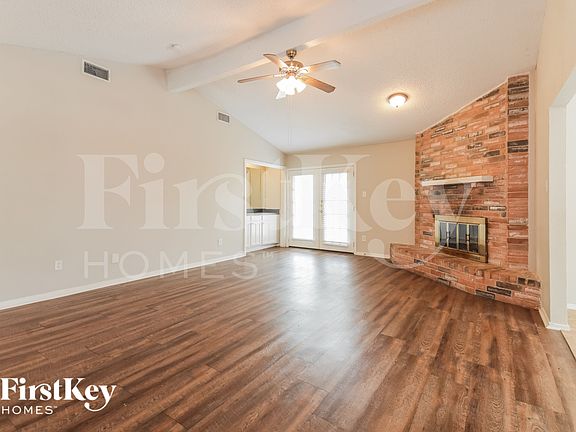 3rd image of 8902 Deerwood Dr