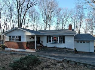 14 Woodlawn Dr, Andover, NJ 07821