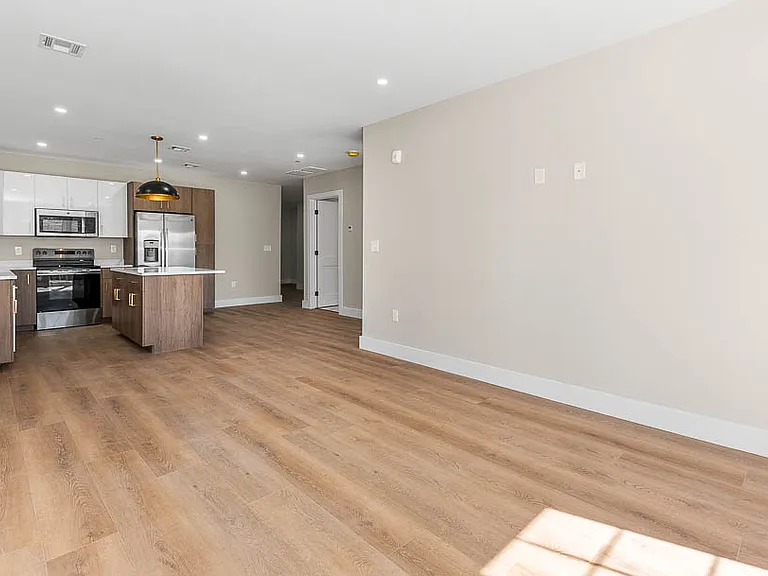 The Block at 22 Everett St — Photo 42
