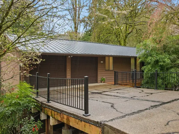 6645 SW Parkhill Dr, Portland, OR 97239