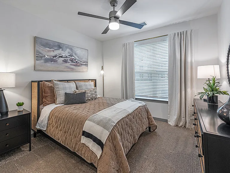 Populus Waterside Apartments — Photo 32