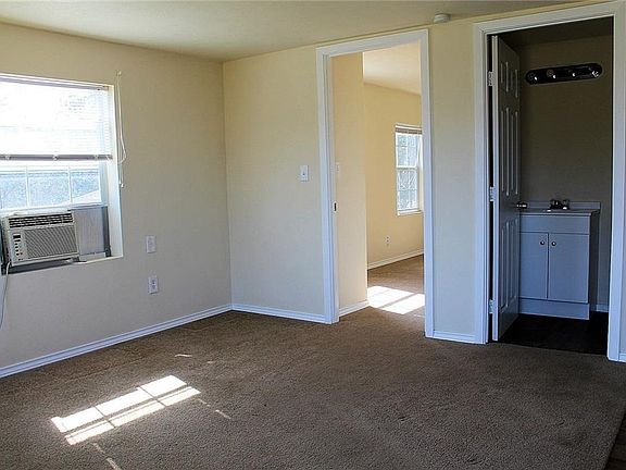 5th image of 4230 Sherwood Dr
