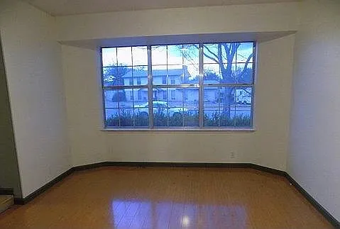 509 Meadowbrook Dr — Photo 13