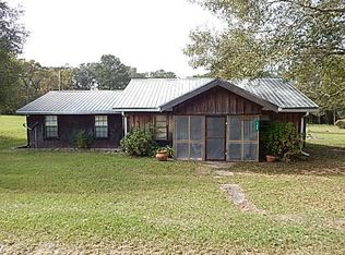 1565 Morgantown Rd, Foxworth, MS 39483