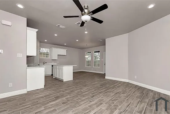 5836 Caballo St — Photo 11
