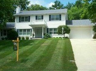 716 Brookview Dr, Greenwood, IN 46142