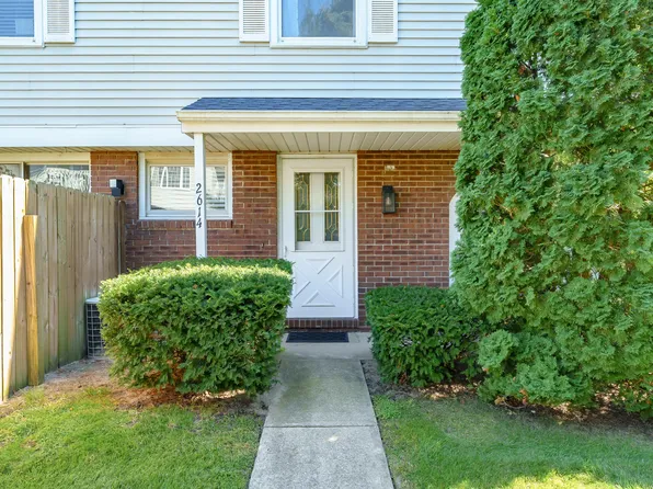 2614 Cherrywood Ct, Saint Joseph, MI 49085