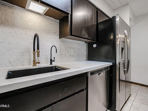 3rd image of 241 Laguna Drive W