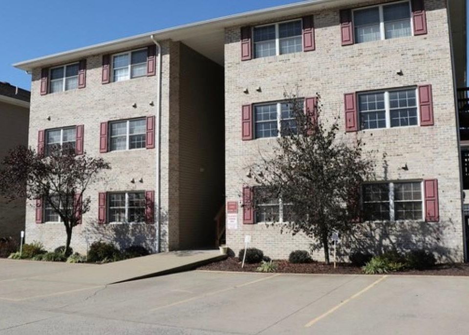1st image of 224 Creekside Dr