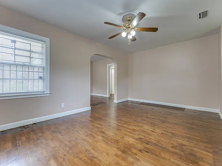 1500 W Short 17th St — Photo 26
