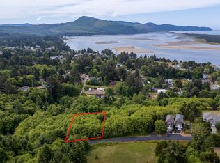 223 Holly Heights Ave, Tillamook, OR 97141