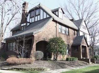 1955 Coventry Rd, Cleveland Heights, OH 44118