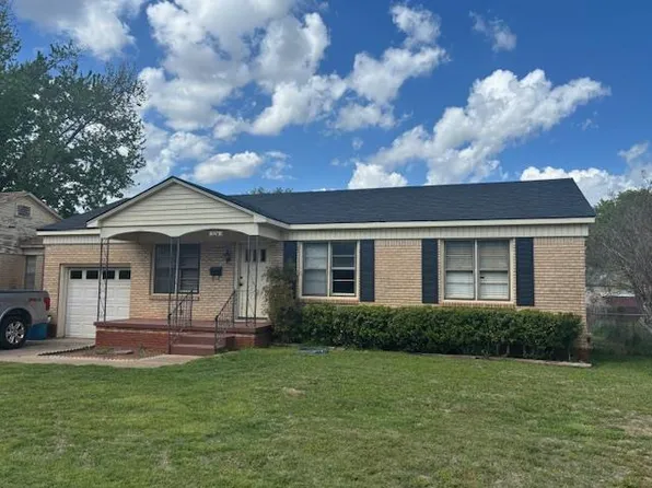 924 W Choctaw St, Lindsay, OK 73052