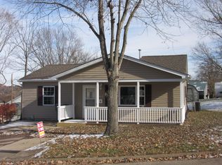 815 N 6th St, De Soto, MO 63020