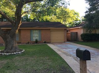 17006 Forest Bend Ave, Friendswood, TX 77546