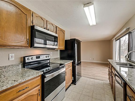 2nd image of 2114 Montana Trl