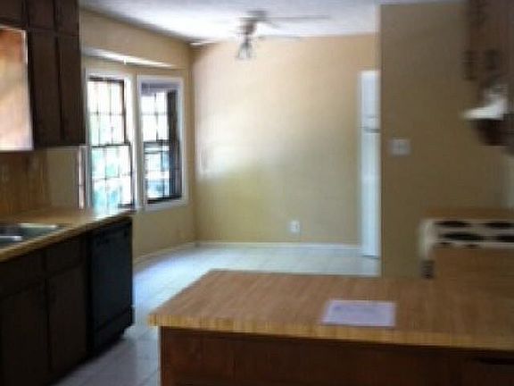 3rd image of 1765 Cynthia Cir