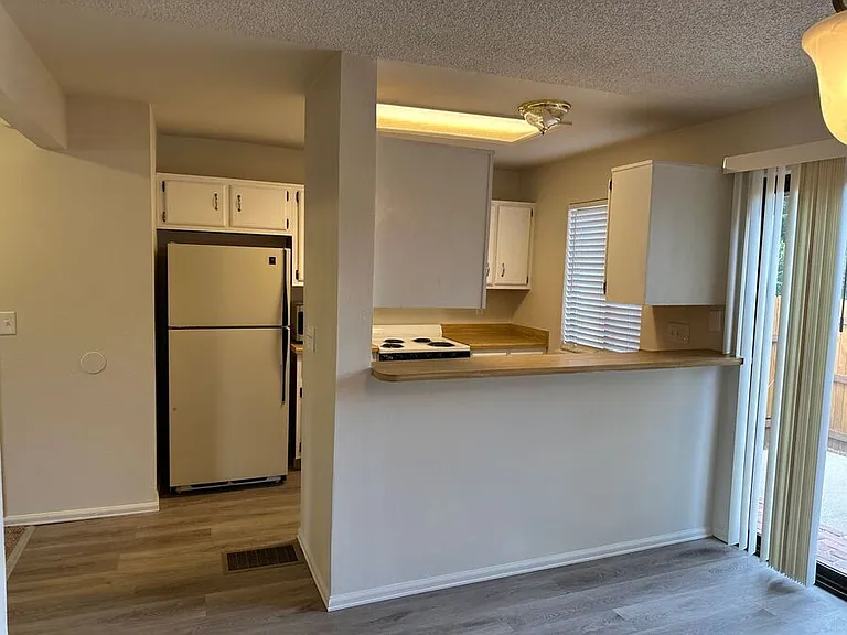 826 London Green Way — Photo 11