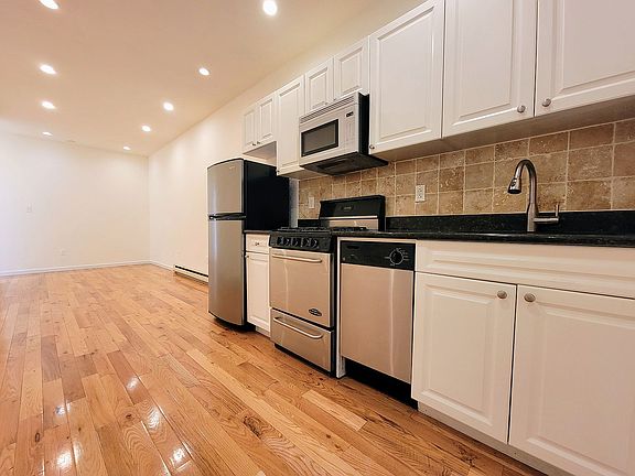 2nd image of 613 9th Ave #3Z