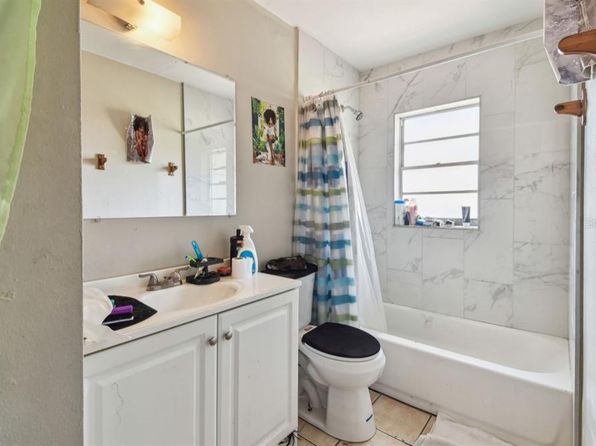 tampa-florida-444513852 picture