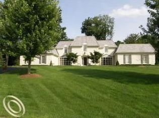 127 Linda Knl, Bloomfield Hills, MI 48304