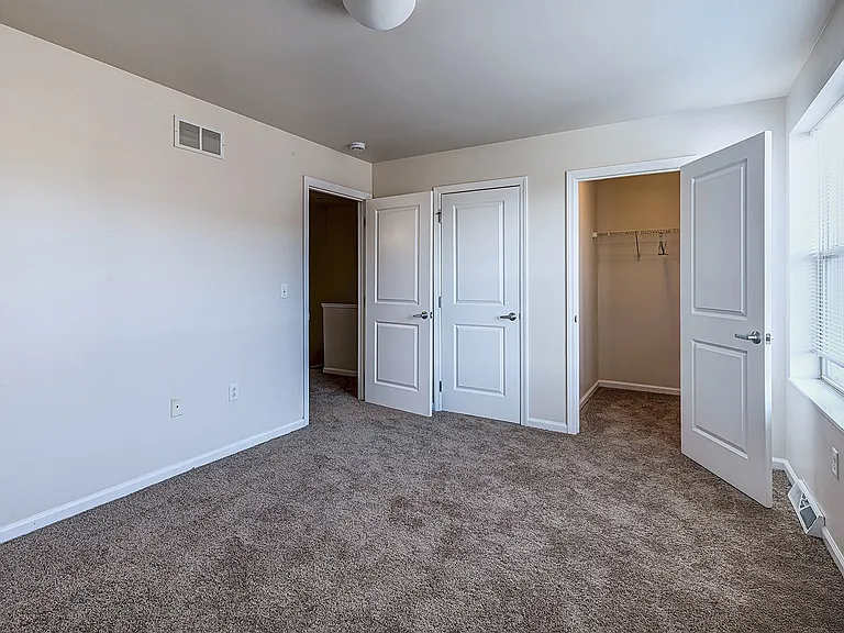 Fairfield Apartments — Photo 18