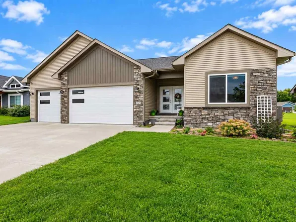 4523 Luke Dr, Iowa City, IA 52246