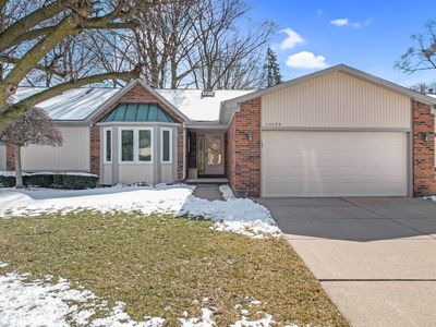 23098 Pine Tree Cir, Macomb, MI, 48042