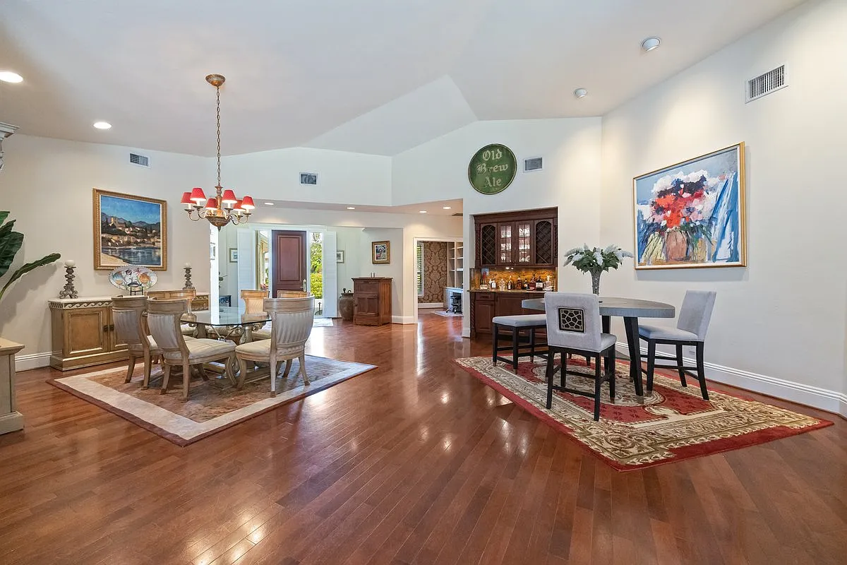 4 bed, 3599 sqft, $15,000 — Photo 2