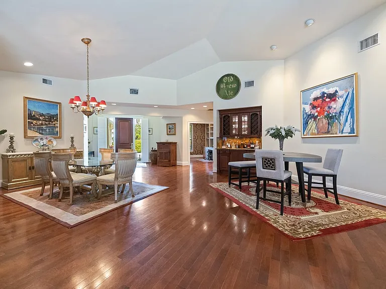 600 Port Side Dr — Photo 2