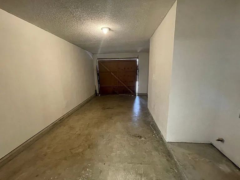 20318 Thunderbird Rd — Photo 11