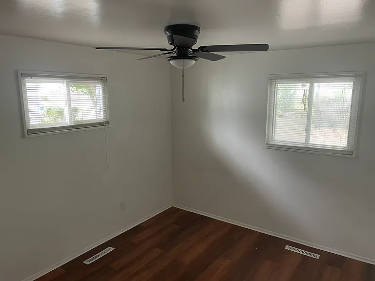 21911 Fern Ave — Photo 6
