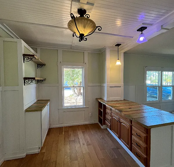 3534 Haines Rd N — Photo 3