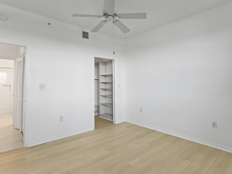 27 Royal Palm Way #503 — Photo 26