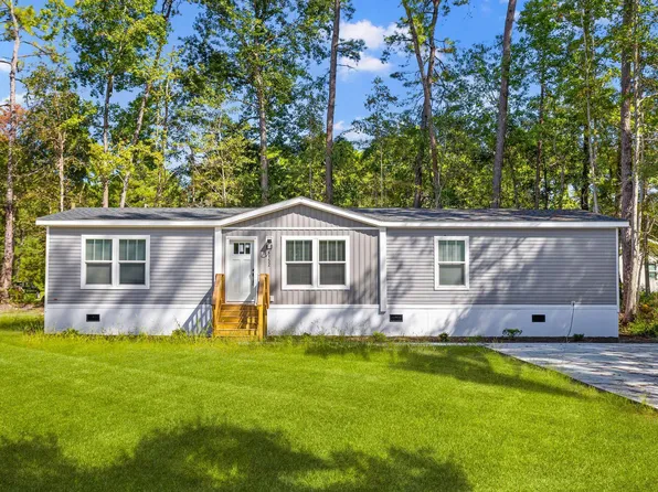 6152 Smith Rd, Ravenel, SC 29470