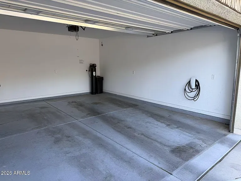 1150 E Armstrong Way — Photo 11