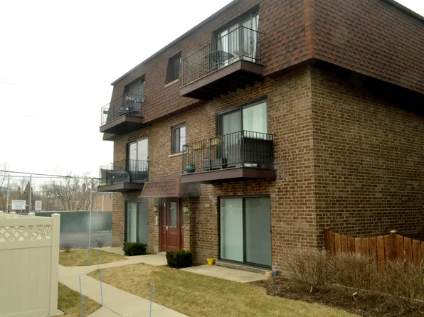 9604 Bianco Ter APT C, Des Plaines, IL 60016