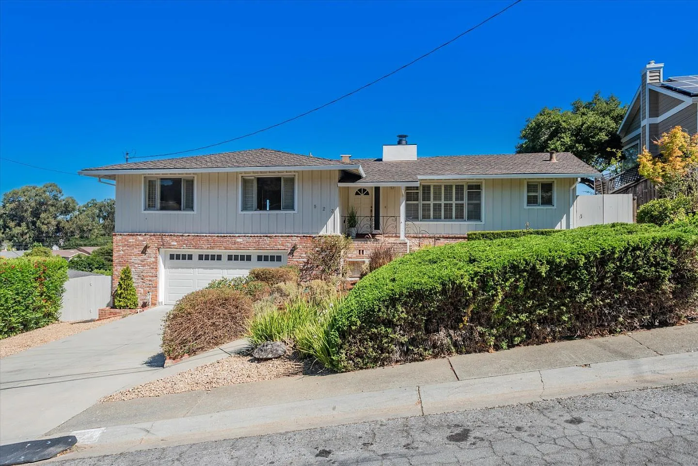523 Vannier Dr photo 1
