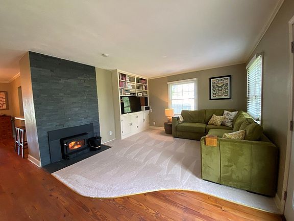 5th image of 1320 E Highland Ave