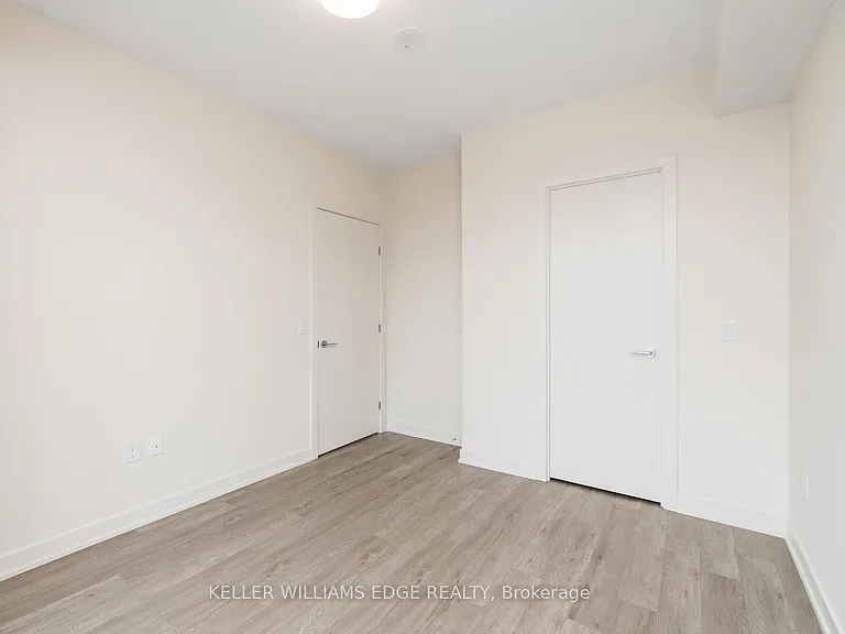 212 King William St #502 — Photo 13
